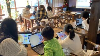 プログラミングで動くクリスマスカード☆